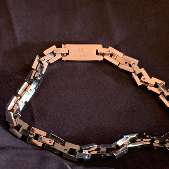 Legacy For Men Square Link Bracelet - Picture 11 of 12